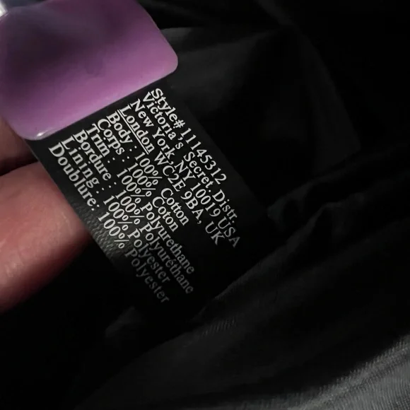 NWT🤩 |•VICTORIA'S SECRET•| Sparkly Silver Sequin Tote & Matching Make Up Bag - Picture 12 of 12